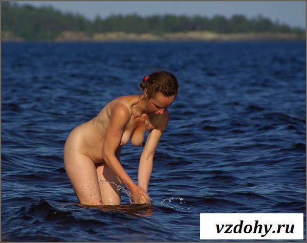Развратные малышки на песке