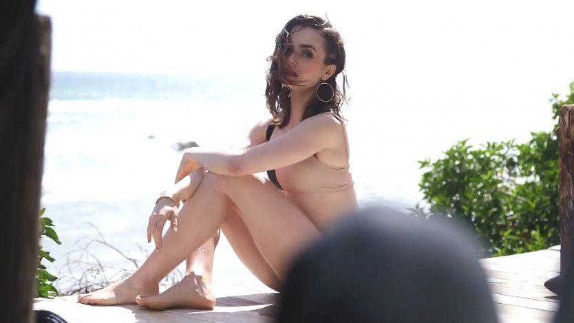 Lily Collins горячие