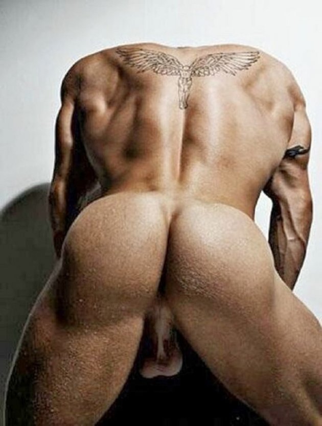 Огромный клитор вид снизу