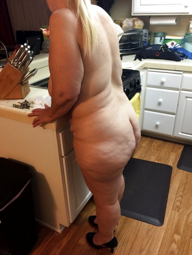 Целлюлитные дамы голые