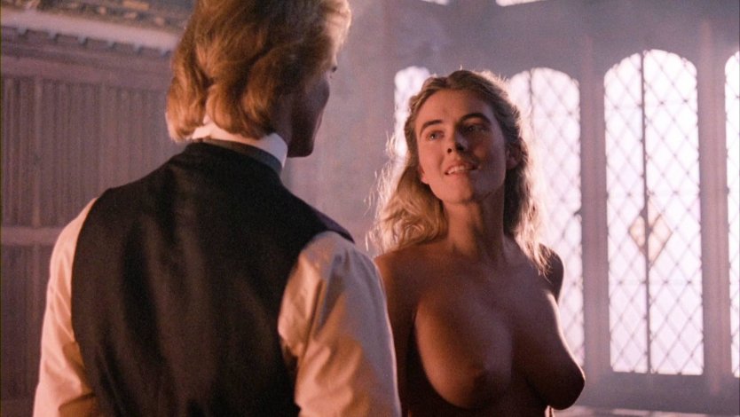 Элизабет Хёрли голая в фильме "Ария" (Aria, 1987, Роберт Олтмен)