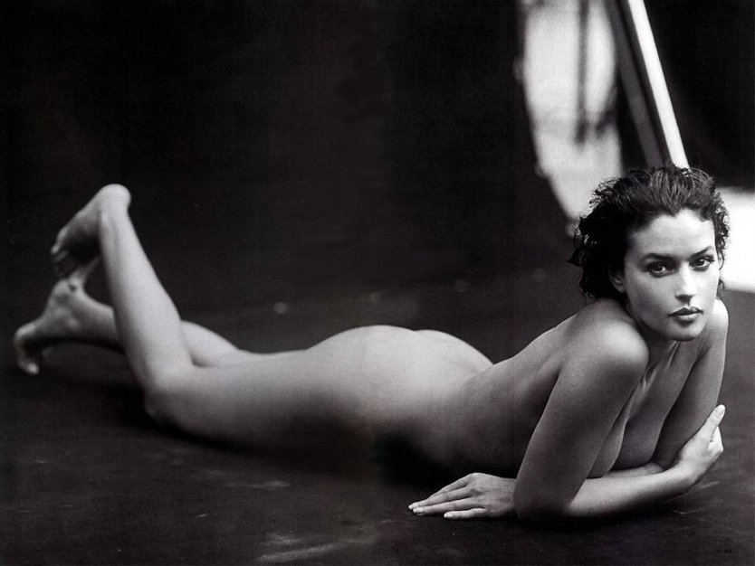 Моника Белуччи в молодости nude