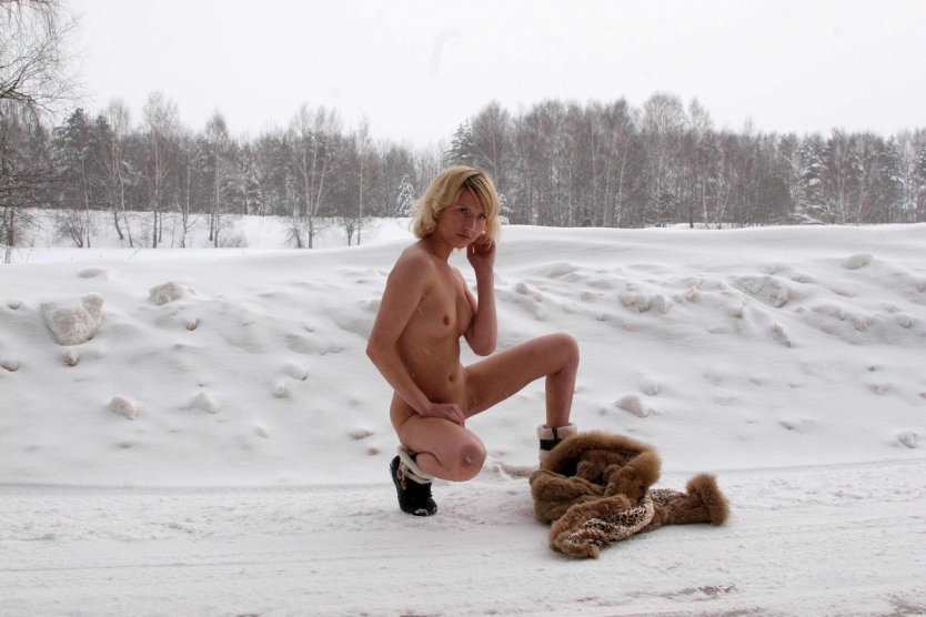 Голые Симпатичные женщины